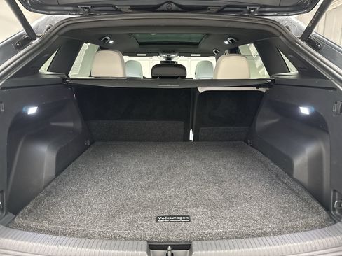 Used 2024 Volkswagen Atlas Cross Sport SEL Premium R-Line image 24