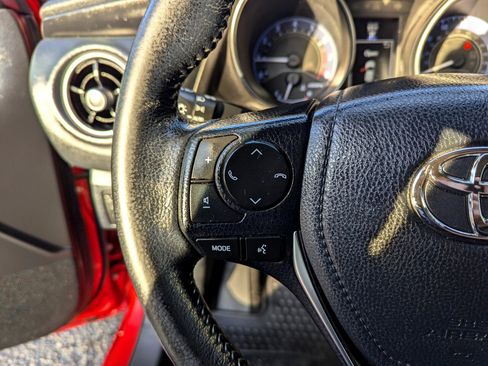 Used 2018 Toyota Corolla iM image 15