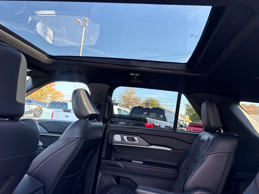 Used 2026 Ford Explorer ST w/ Sun And Sound Package AWD/4WD image 33
