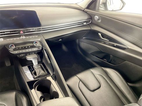 Used 2024 Hyundai Elantra Limited FWD image 25