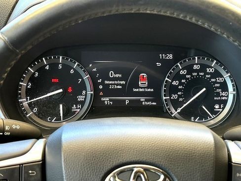 Used 2021 Toyota Highlander XSE AWD/4WD image 27