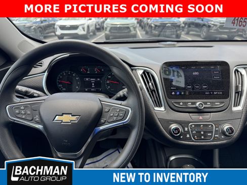 Used 2019 Chevrolet Malibu LT w/ Driver Confidence Package II FWD image 7