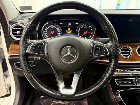 Used 2017 Mercedes-Benz E 300 4MATIC image 29