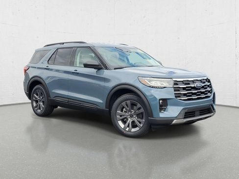 New 2026 Ford Explorer Active w/ Active Comfort Package AWD/4WD image 2