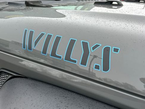 Used 2023 Jeep Wrangler Unlimited w/ Sun & Screen Package image 7