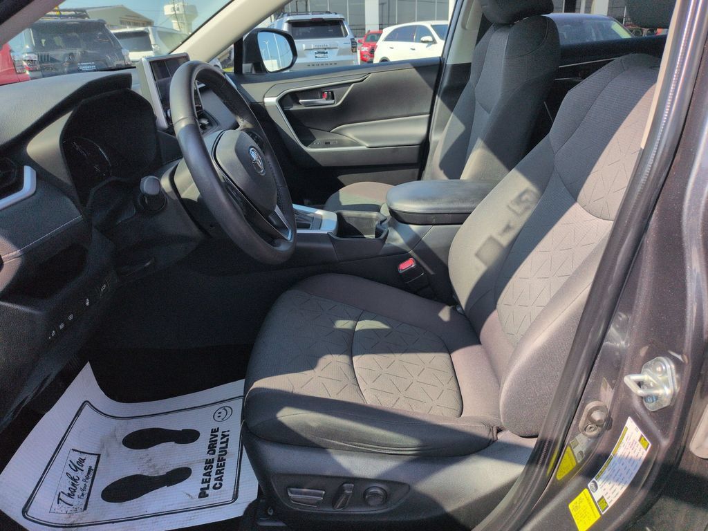 Certified 2023 Toyota RAV4 XLE w/ Convenience Package AWD/4WD image 9