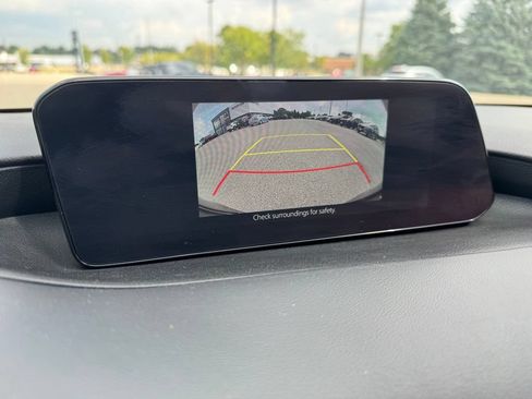 Used 2022 MAZDA MAZDA3 s FWD image 4