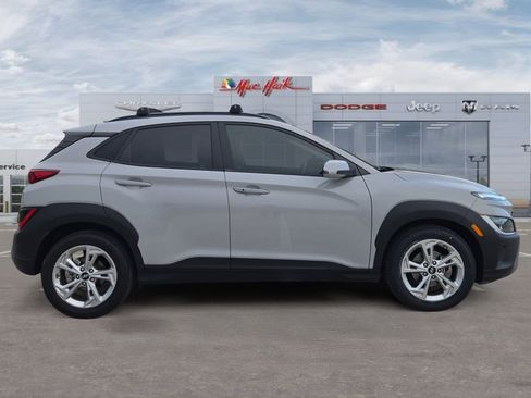 Used 2022 Hyundai Kona SEL image 6