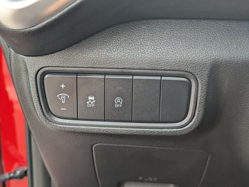 Certified 2025 Kia Soul LX w/ LX Technology Package FWD image 29