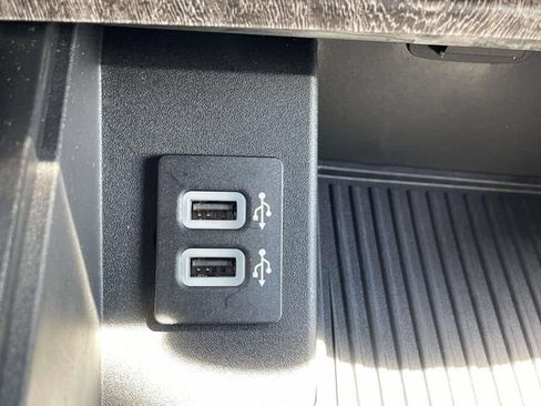 Certified 2019 Ford F350 Lariat AWD/4WD image 22