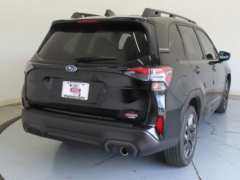Certified 2025 Subaru Forester Limited w/ Popular Package #1 AWD/4WD image 3