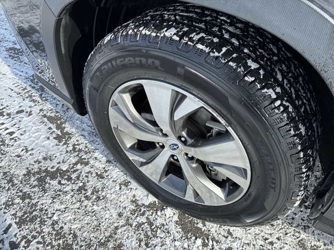 Used 2019 Subaru Ascent Premium image 18