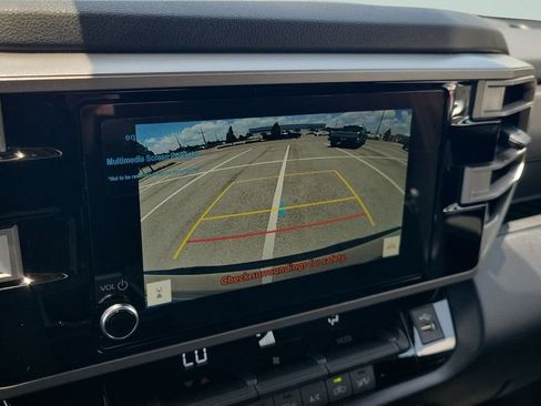 New 2026 Toyota Tundra SR5 AWD/4WD image 17