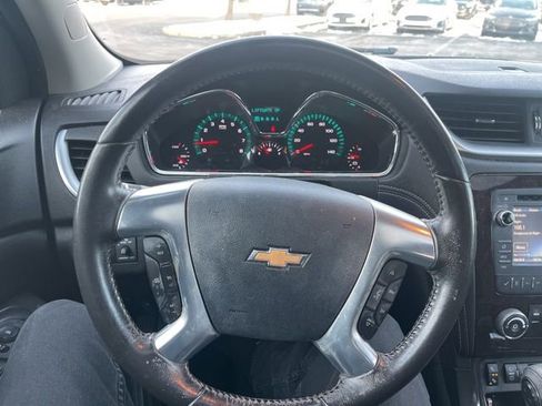 Used 2015 Chevrolet Traverse LT image 25