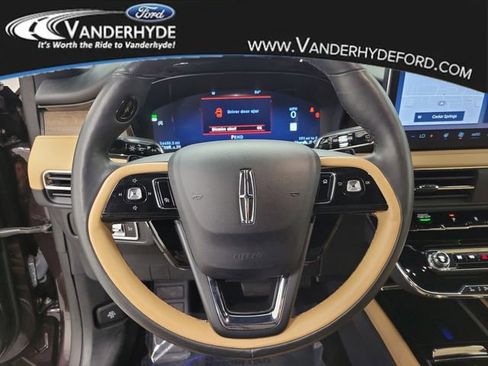 Used 2023 Lincoln Corsair Reserve w/ Equipment Group 201A image 21