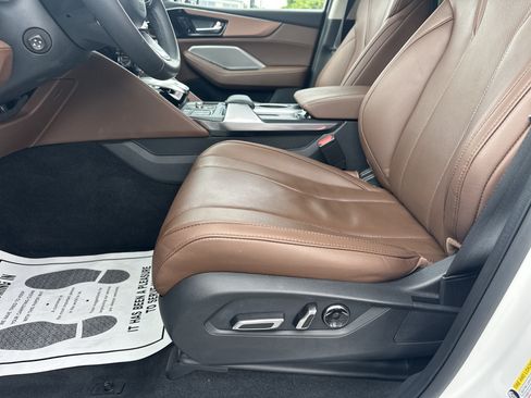 Certified 2024 Acura MDX w/ Technology Package FWD image 9