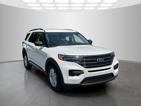 Used 2023 Ford Explorer XLT RWD image 8