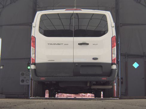 Used 2023 Ford Transit 350 XLT image 10