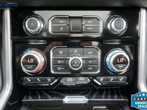 Used 2022 GMC Yukon Denali w/ Denali Ultimate Package AWD/4WD image 39
