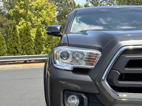 Used 2022 Toyota Tacoma SR5 w/ Technology Package RWD image 36