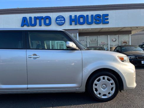 Used 2015 Scion xB image 35