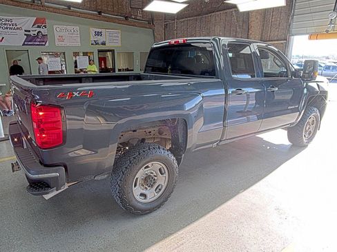 Used 2019 Chevrolet Silverado 2500 W/T AWD/4WD image 7
