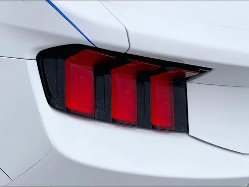 Used 2024 Ford Mustang Coupe image 23