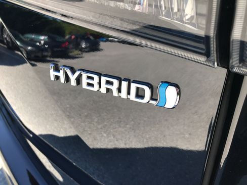 Used 2021 Toyota Highlander XLE image 10