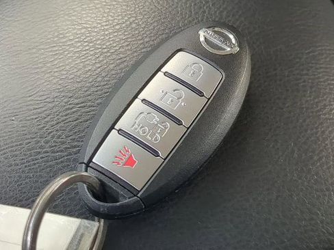 Certified 2020 Nissan Leaf SV Plus image 26