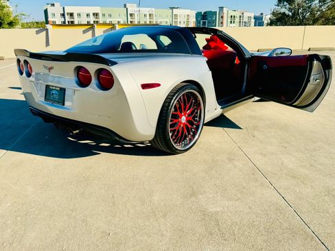 Used 2007 Chevrolet Corvette Coupe w/ Preferred Equipment Group image 56