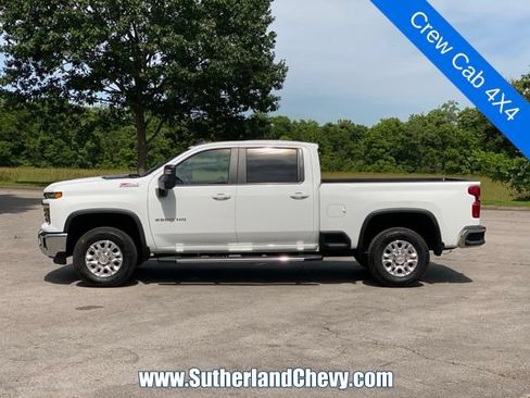 Used 2026 Chevrolet Silverado 2500 LT AWD/4WD image 4