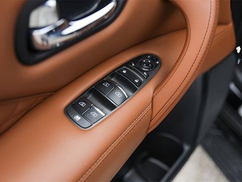 Used 2024 INFINITI QX80 Sensory w/ Cargo Package image 28