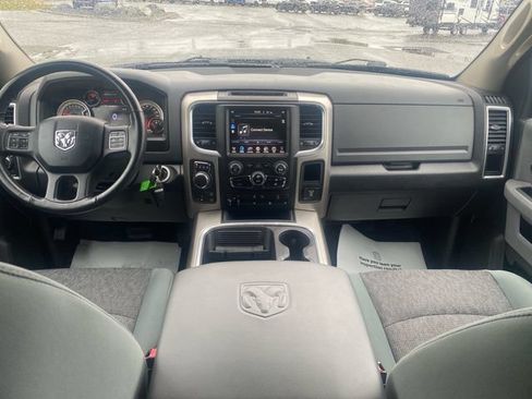 Used 2017 RAM 1500 Classic SLT w/ SLT Plus D←cor Group AWD/4WD image 16