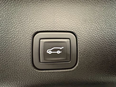 Used 2024 GMC Yukon Denali w/ Advanced Technology Package AWD/4WD image 56