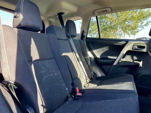 Used 2018 Toyota RAV4 XLE image 16