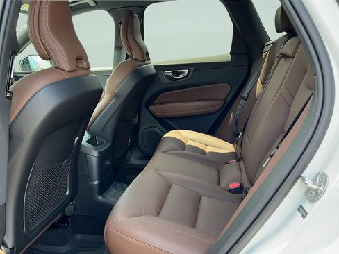 Certified 2024 Volvo XC60 T8 Plus w/ Climate Package AWD/4WD image 13