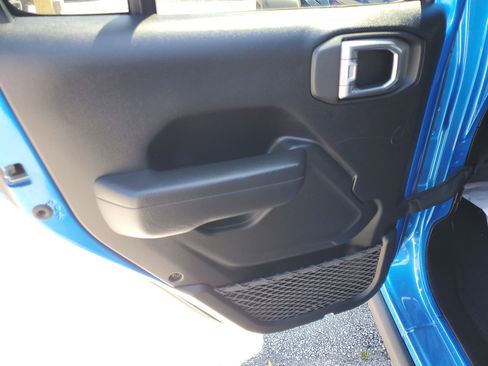 Used 2022 Jeep Wrangler Unlimited Rubicon 4xe w/ Safety Group image 9