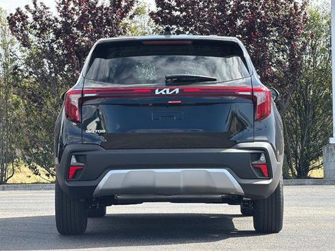 New 2026 Kia Seltos LX FWD image 5