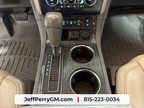 Used 2015 Chevrolet Traverse LT FWD image 12