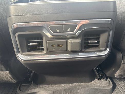 Used 2021 GMC Sierra 1500 Denali w/ Denali Ultimate Package AWD/4WD image 12