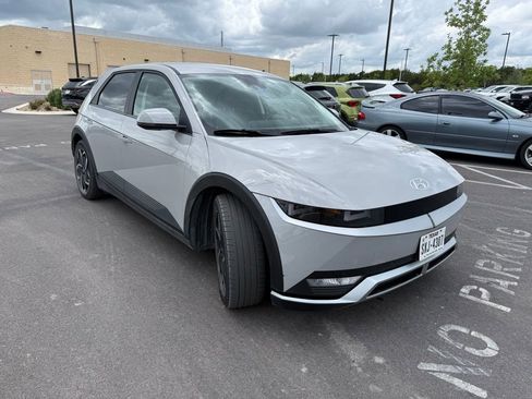 Used 2023 Hyundai Ioniq 5 SEL image 3