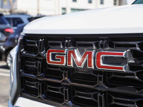 Used 2024 GMC Canyon Elevation RWD image 12