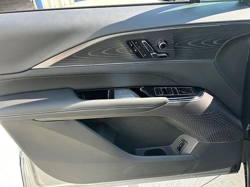 New 2025 Cadillac Lyriq Luxury image 9