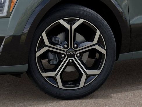New 2025 Kia Niro SX Touring FWD image 9