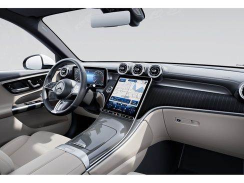 Used 2023 Mercedes-Benz GLC 300 4MATIC image 6