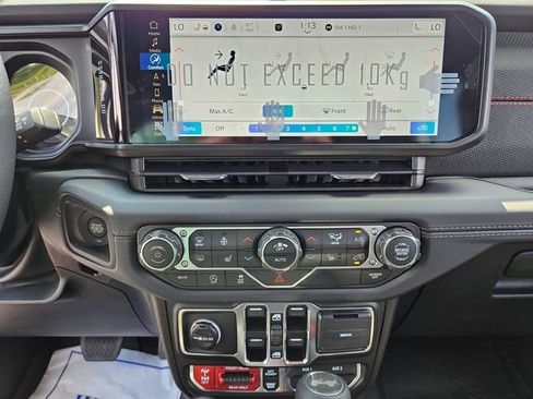 New 2025 Jeep Wrangler Unlimited Rubicon w/ Convenience Group image 10