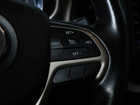 Used 2016 Jeep Cherokee High Altitude w/ Luxury Group AWD/4WD image 22
