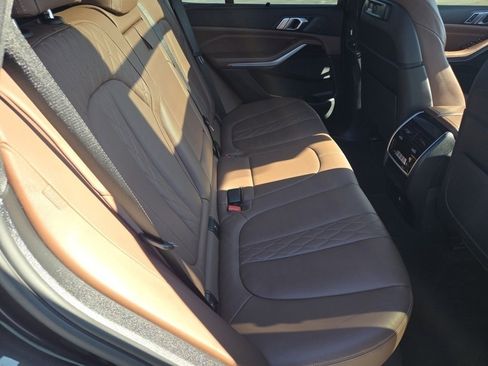 Used 2021 BMW X5 xDrive45e image 8