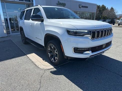 Used 2024 Jeep Wagoneer Series III image 9