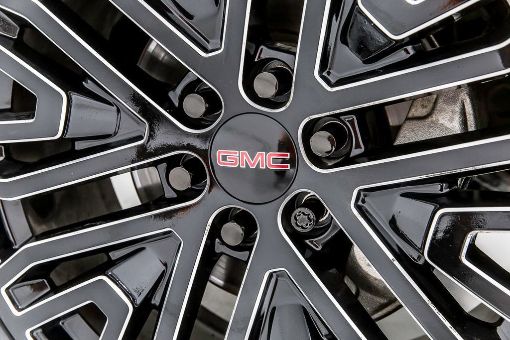 Used 2021 GMC Yukon Denali AWD/4WD image 40